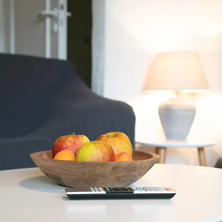 Creutzig Apartment *