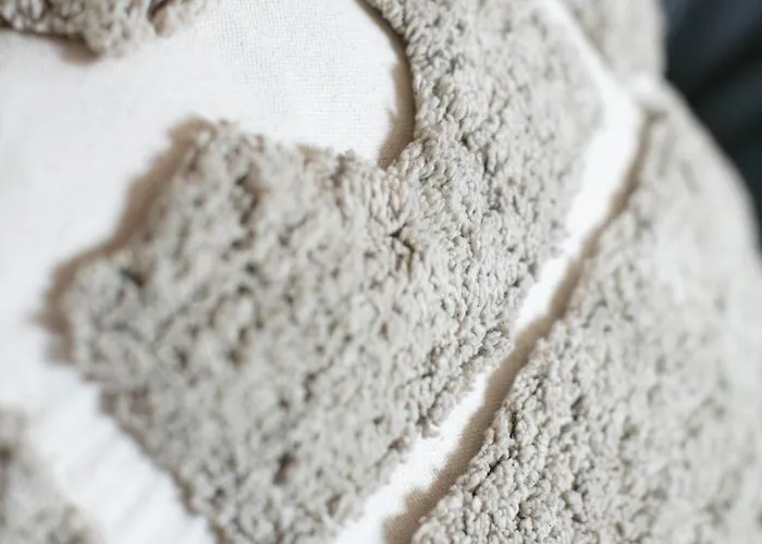 Creutzig Apartment *