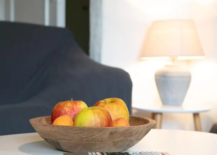 Creutzig Apartment *